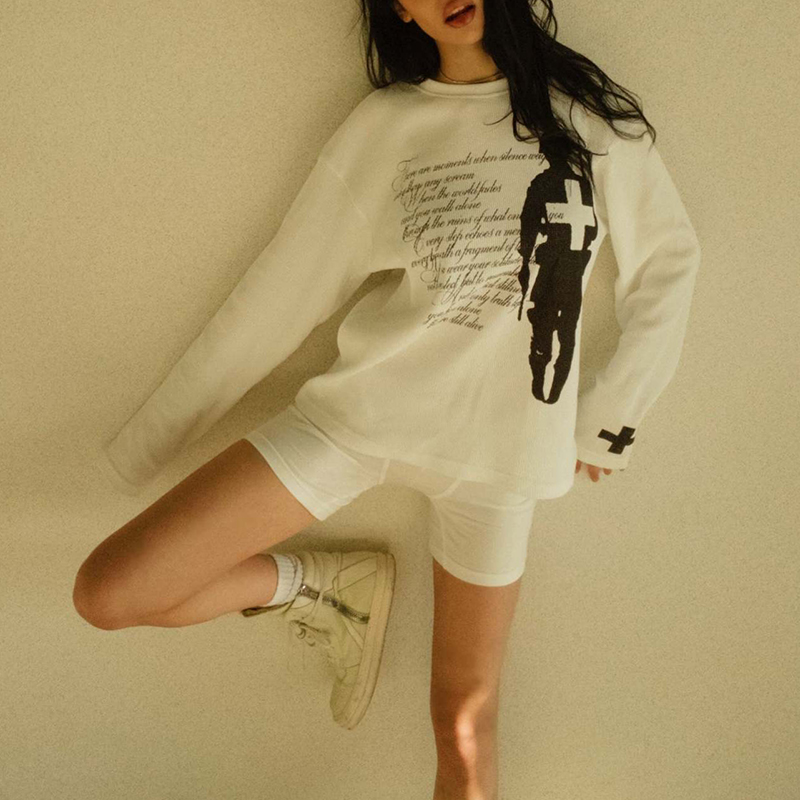 Vintage Fashion - แฟชั่นฮาราจูกุ เทรนด์สตรีทฤดูใบไม้ร่วง เสื้อยืดคอกลมพิมพ์ลายวินเทจ
