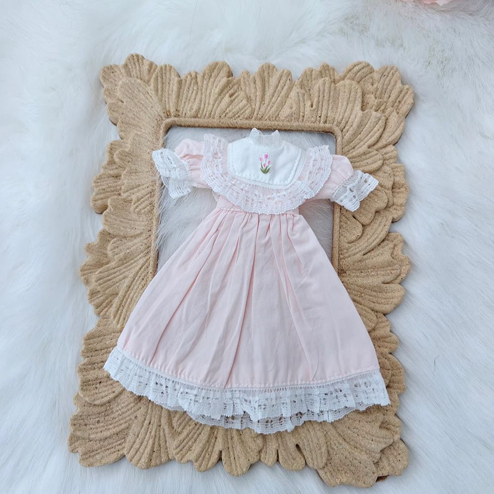 เสื้อผ้าตุ๊กตาบลายธ์ ชุดวินเทจ - Vintage Fashion Dolls บทวิจารณ์และราคา