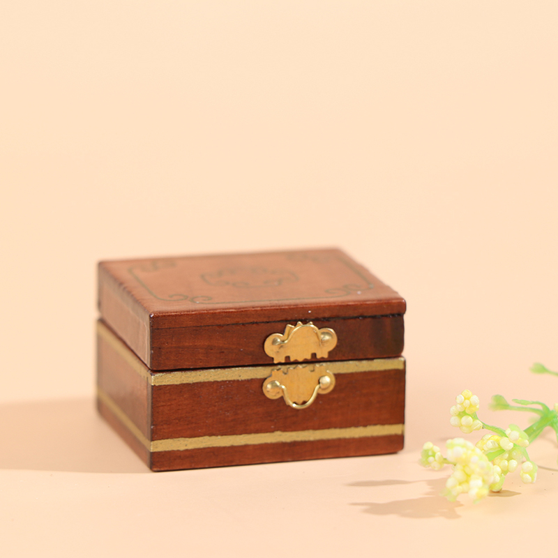 1:12 อุปกรณ์ตกแต่งบ้านตุ๊กตาขน - Vintage Fashion Dolls บทวิจารณ์และราคา